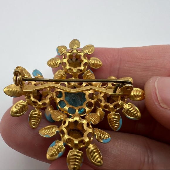 Vintage Signed Made Austria Gold Tone & Blue Rhinestone Enamel Flower Brooch - Picture 5 of 6